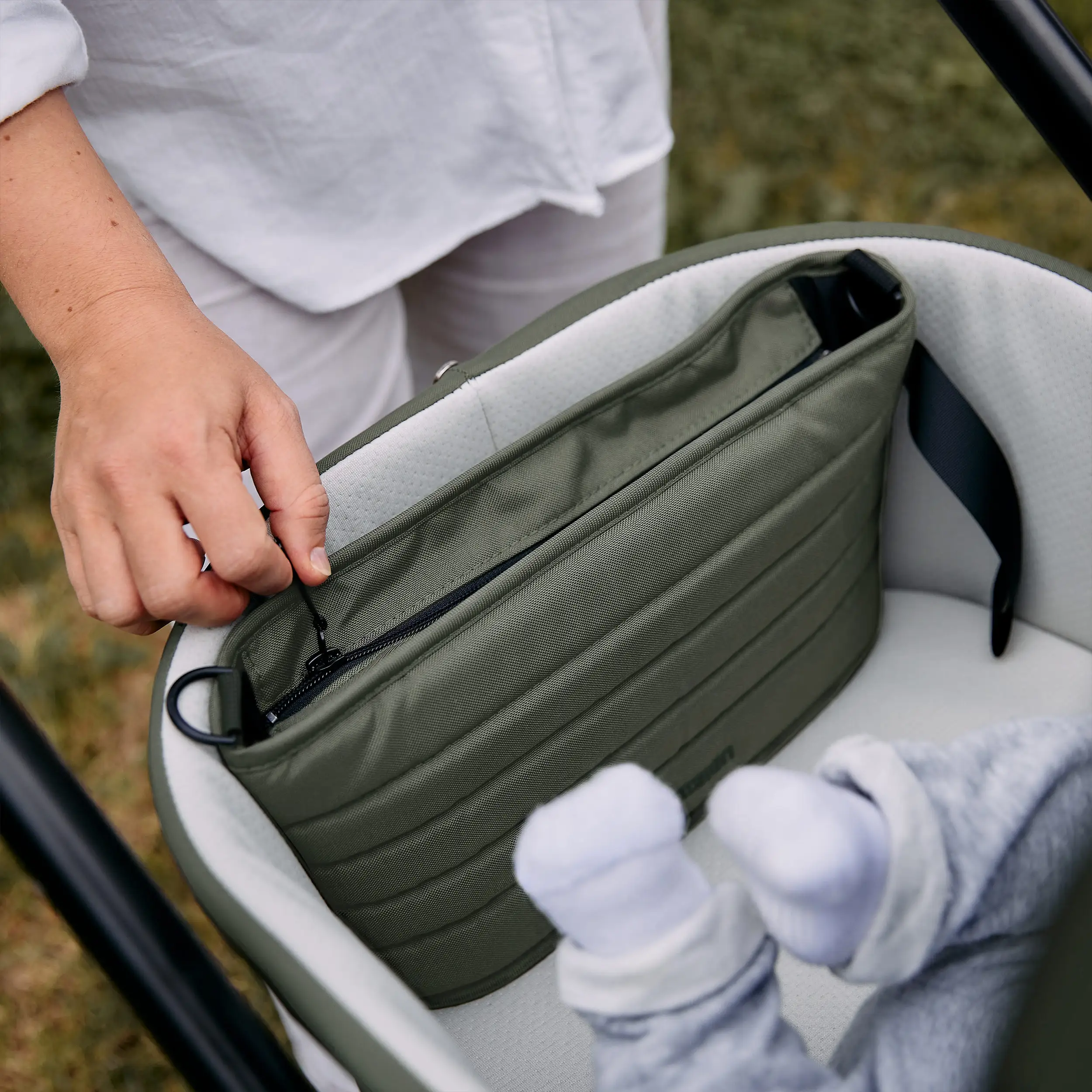 Kombi-Kinderwagen Salsa 5 Air  inkl. Wickeltasche Urban, Moskitonetz, Regenschutz - Avocado